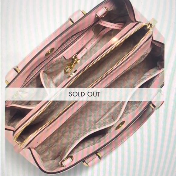 MICHAEL Michael Kors Savannah Medium Saffiano Bag - Picture 8 of 8